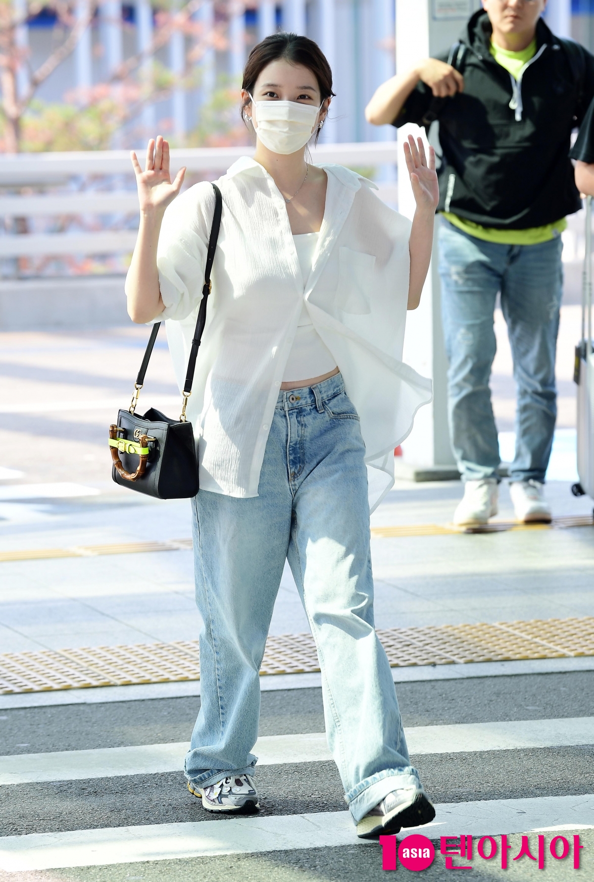[TEN포토]아이유 '말레이시아 월드투어 가요'