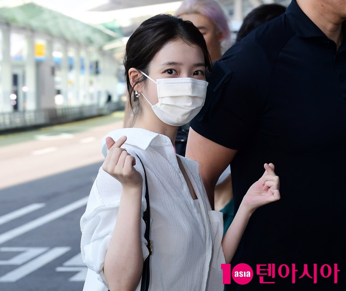 아이유, 레몬같은 상큼한 매력...여신은 오늘도 열일중[TEN포토+]