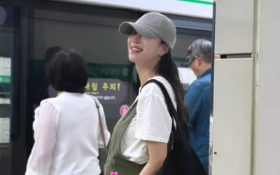 김윤지, 달러벌이 짭짤했다면서 소박하네…지하철 이용하는 임산부