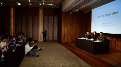 [TEN포토]엑소 첸백시, SM 부당한 처사 고발