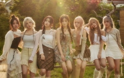 Group CSR makes a comeback with 'Pretty mob'