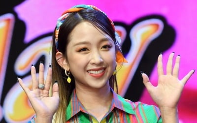 시크릿넘버 디타, 여름날 같이 빙수 먹고 싶은 여자 가수 1위…2위 에스파 닝닝[TEN차트]