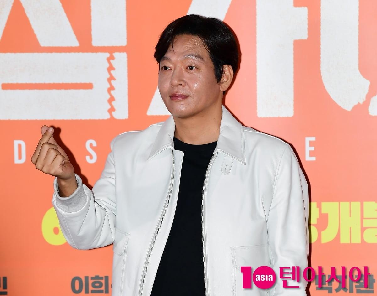 [TEN포토]박지환 '핸섬가이즈 사랑해주세요'