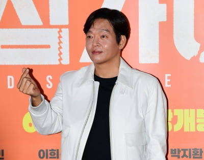[TEN포토]박지환 '핸섬가이즈 사랑해주세요'