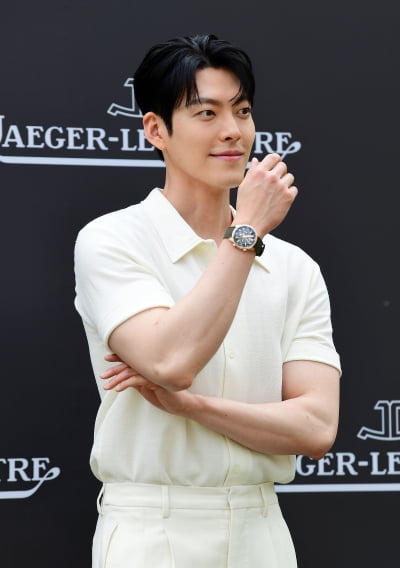 [TEN포토]김우빈 '탑모델의 프로의식'
