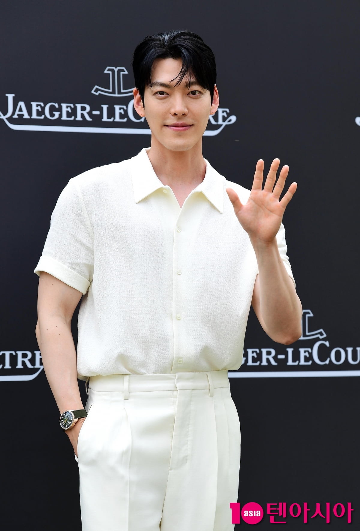[TEN포토]김우빈 '오늘도 멋짐'