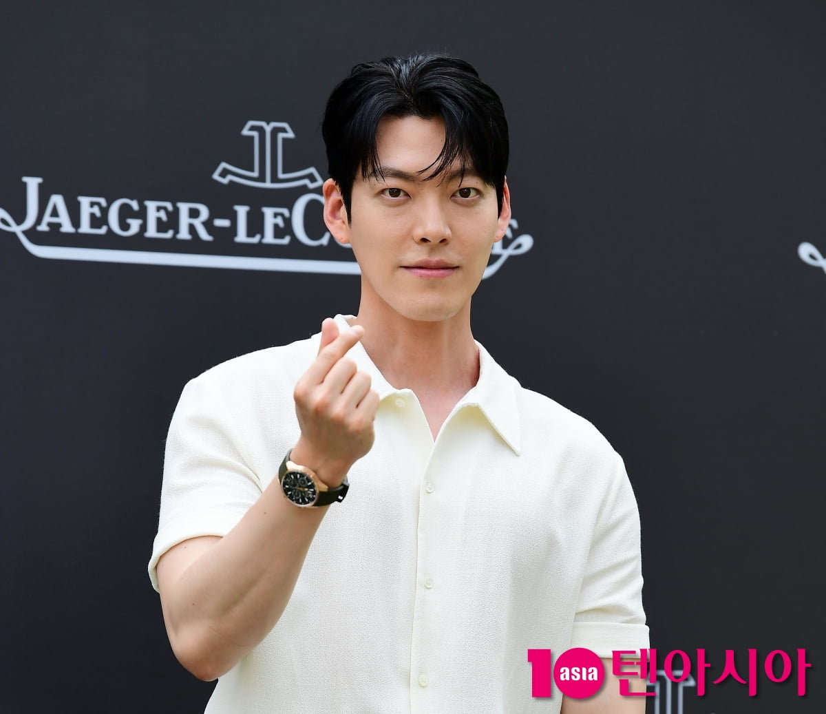 [TEN포토]김우빈 '태양도 질투하는 외모'