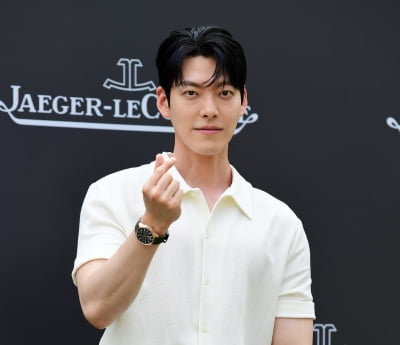 [TEN포토]김우빈 '태양도 질투하는 외모'