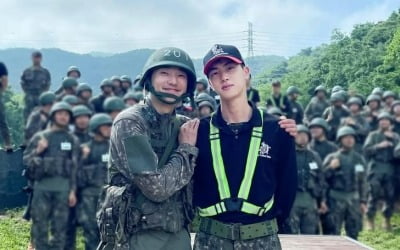 오세훈 "반칙과 특권 없이 군 복무"…진 전역, 서울시장도 축하했다