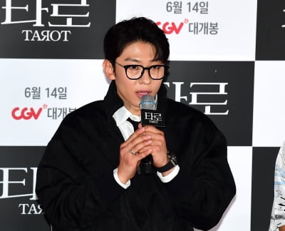 [TEN포토]덱스 '연기 기대 실망시키지 않을려고 노력했다'