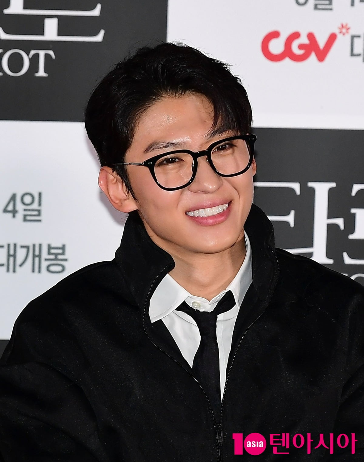 [TEN포토]덱스 "액션의 정수와 단백한 일상을 도전해보고 싶다"