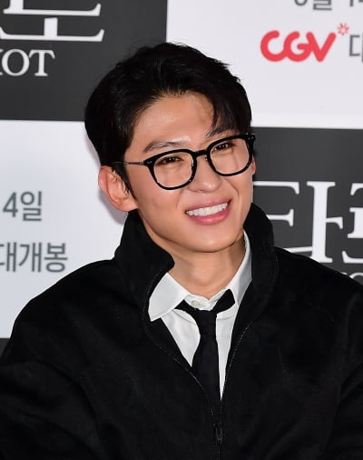 [TEN포토]덱스 "액션의 정수와 단백한 일상을 도전해보고 싶다"