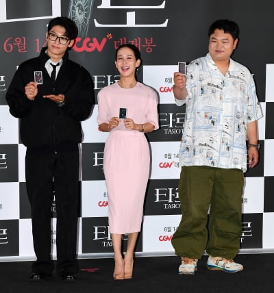 [TEN포토]조여정-김진영-고규필 '타로 주역들'