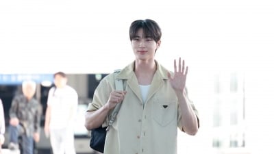 [TV10] 변우석 '훈훈하다 훈훈해'