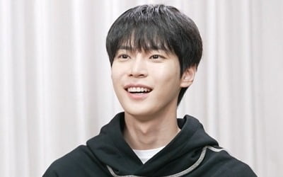 이장우·김대호 잇는 마켓프린스…NCT 도영, 칭찬 폭격에 귀까지 '후끈' ('나혼산')