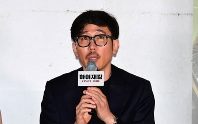 '하이재킹' 감독 "관객은 신파 안 좋아하지만, 난 좋아해…먹먹함 느꼈으면"