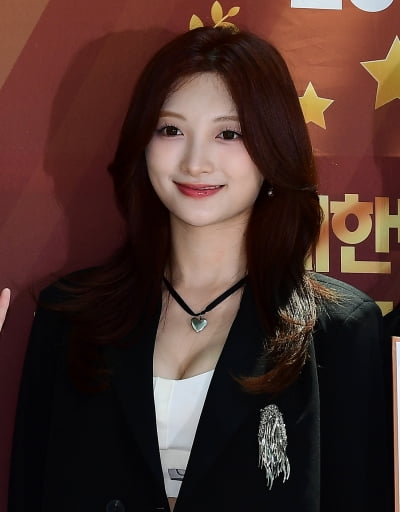 [TEN포토]아일리원 로나 '돋보이는 미모'