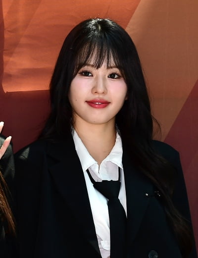 [TEN포토]아일리원 하나 '섹시한 레드립'