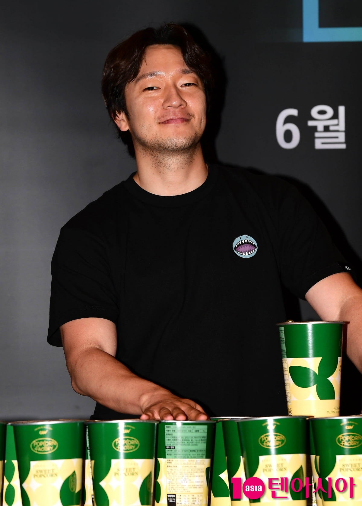 [TEN포토]손석구 '팝콘 받으실분~'