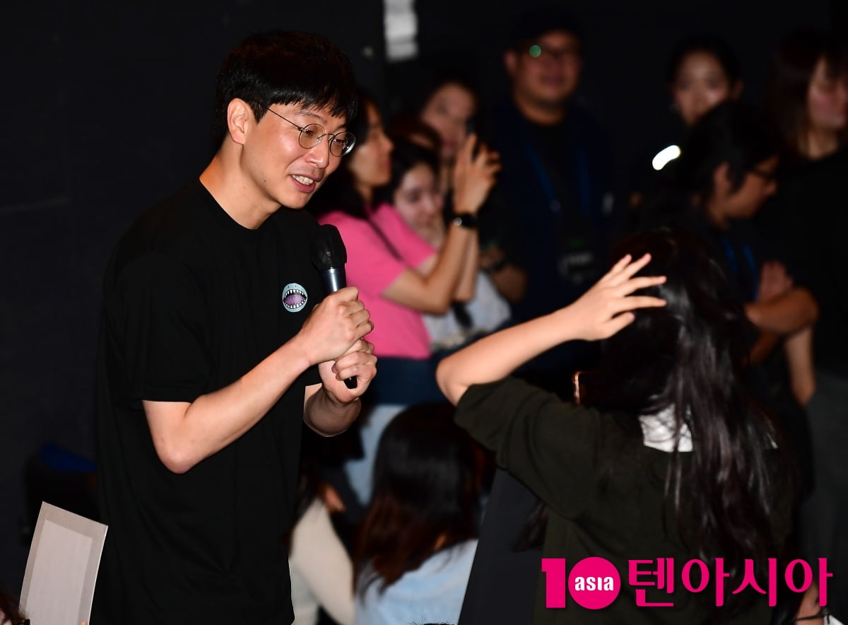 [TEN포토]문병곤 감독 '밤낚시 재미있게 보았나요?'