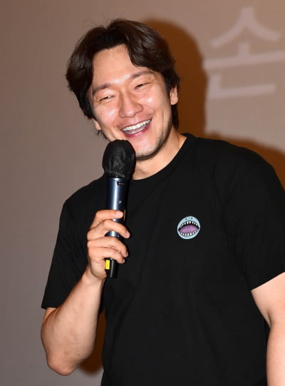 [TEN포토]손석구 '마초남의 매력'