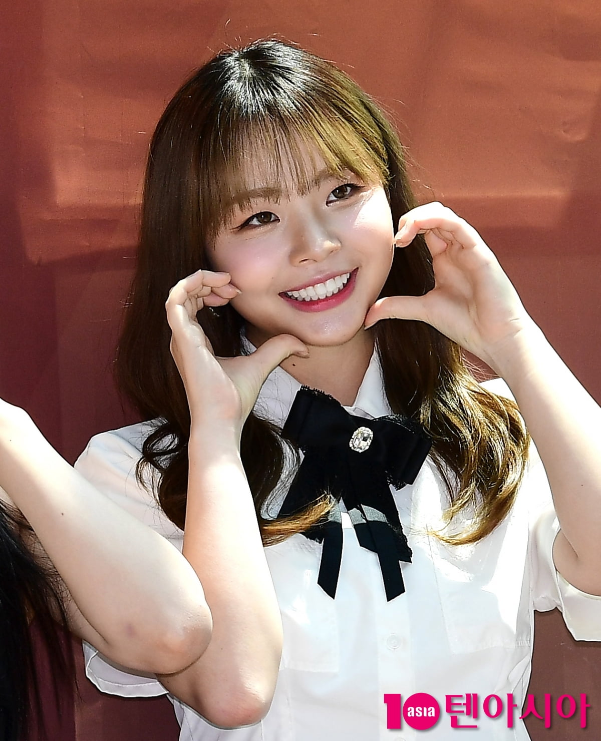 [TEN포토]버스터즈 세이라 '큐티 하트'