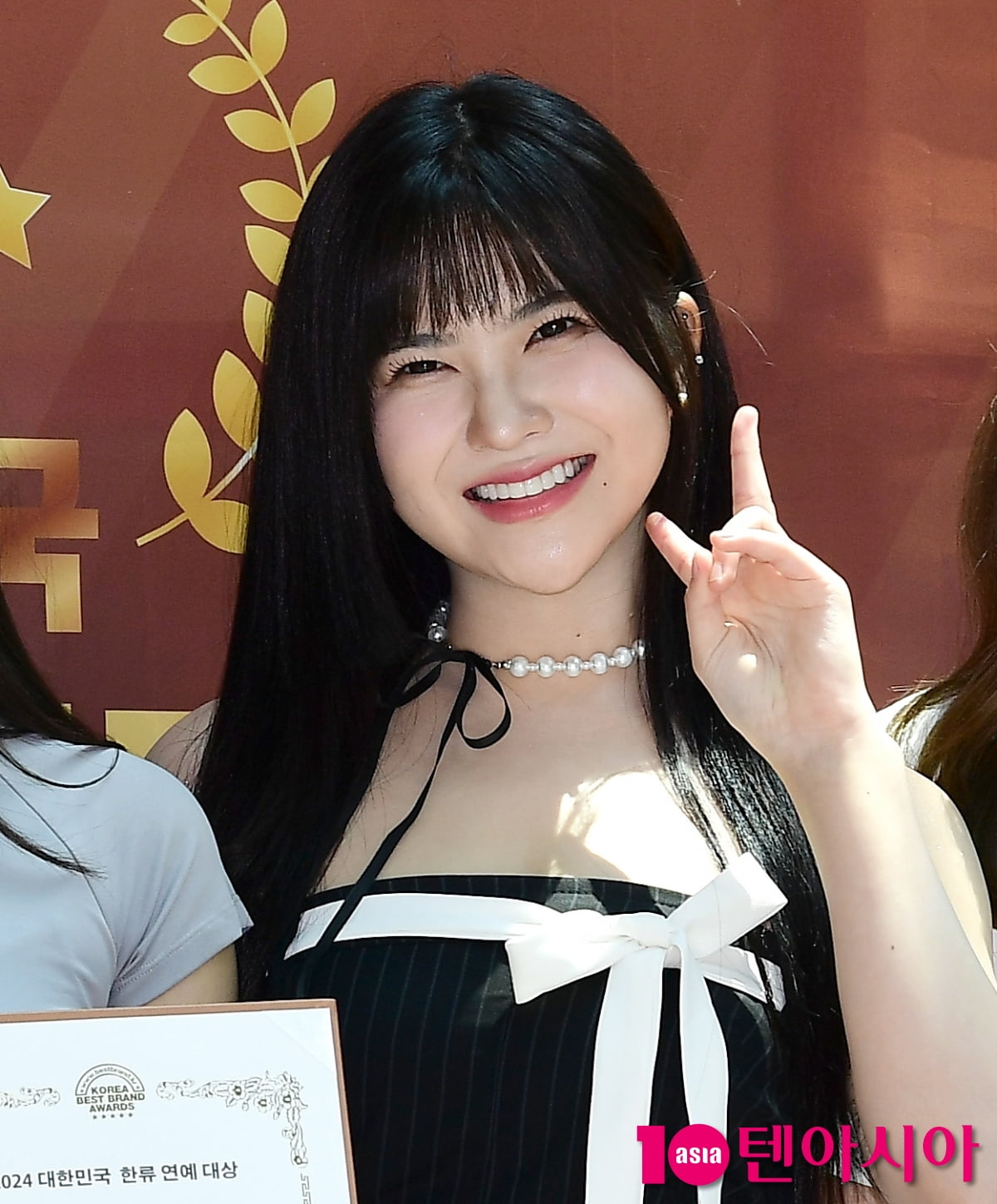 [TEN포토]버스터즈 타카라 '앙증맞은 브이'