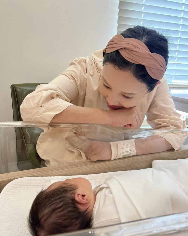 아유미, 엄마 됐다…"예쁜 공주님 만나, 난생 처음 느끼는 감정"