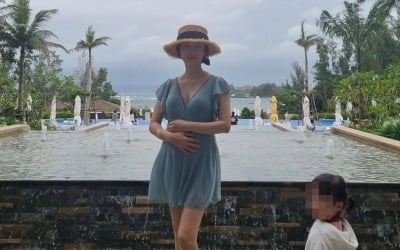 '둘째 임신' 이정현, 배가 벌써 나왔나…송윤아→소유진 축하 이어져[TEN★]