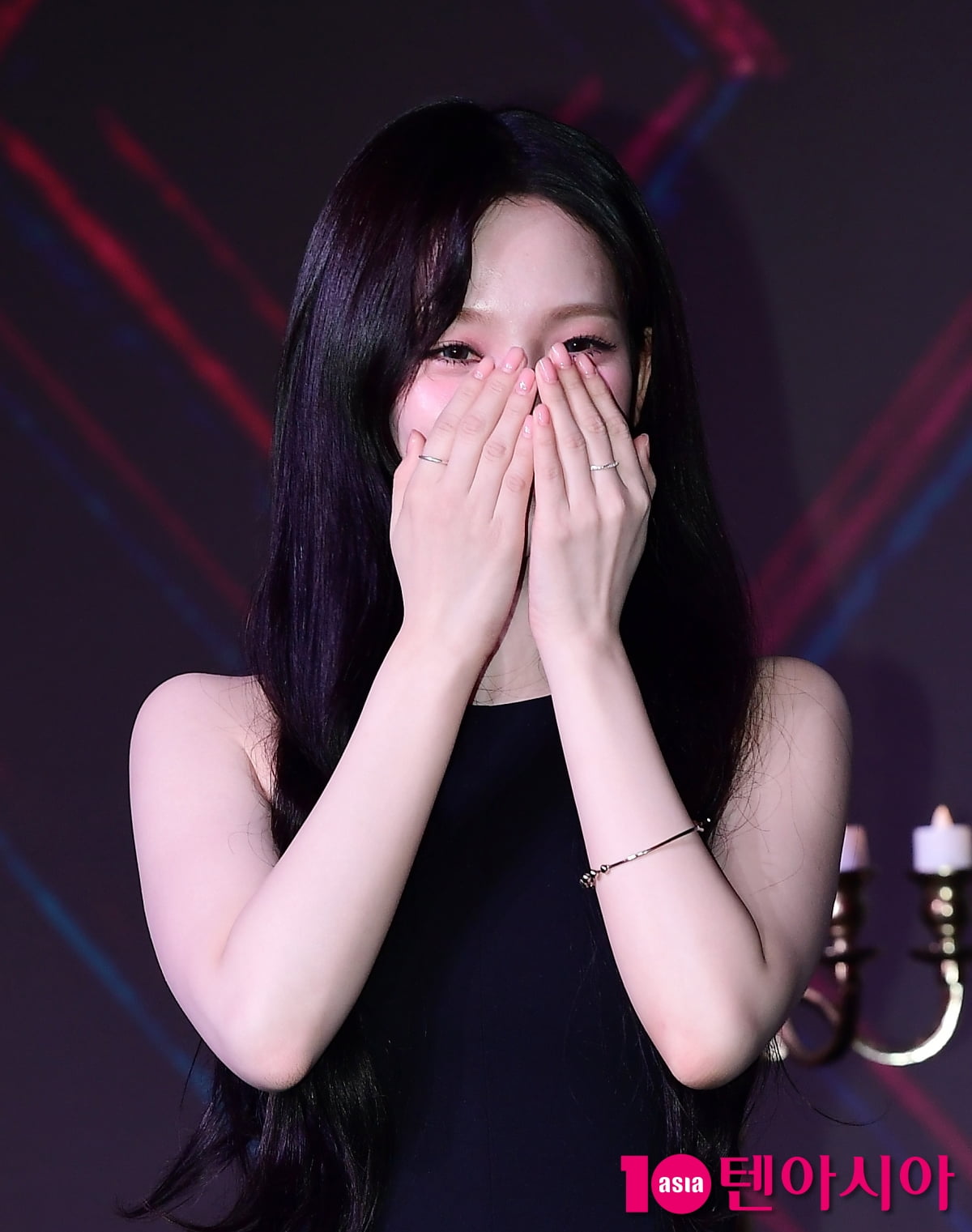 [TEN포토]에스파 카리나 '빵 터져도 이쁨'
