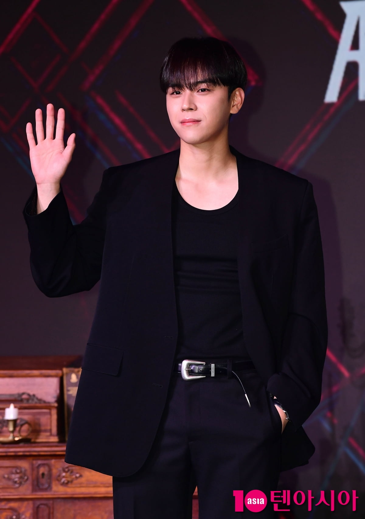 [TEN포토]김도훈 '막내로 인사드려요'