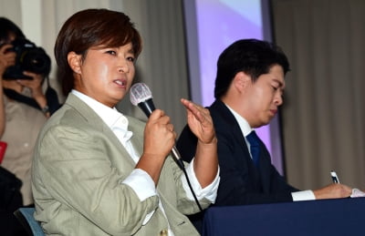 [TEN포토]박세리 "부모님과 소통을 안하고 자매들하고는 소통중"