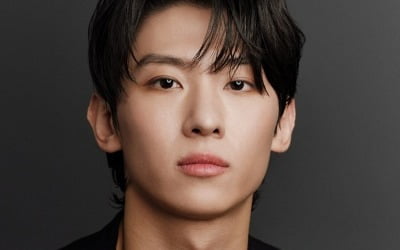 덱스, 배우되더니 노는 물도 다르네…여배우들과 2박3일 생활