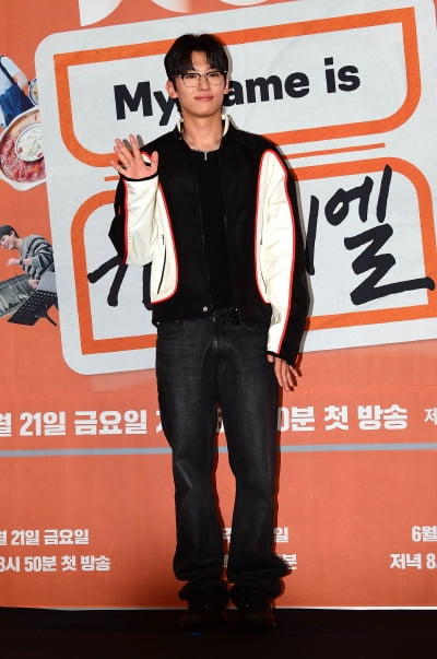 [TEN포토]덱스 '뭘해도 멋짐폭발'