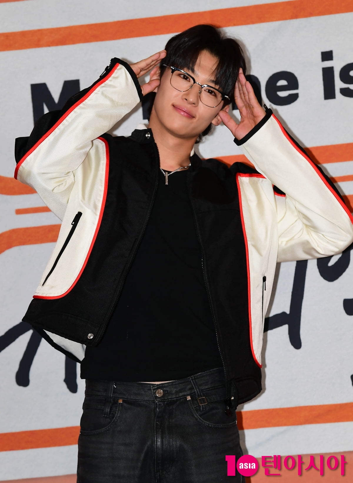 [TEN포토]덱스 '훈내 진동하는 외모'