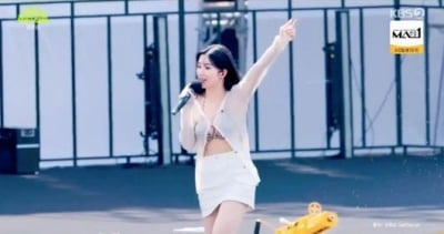 [종합] 권은비, 워터밤 비하인드 밝혀…"그런 장문의 문자는 처음이었다" ('아티스트')