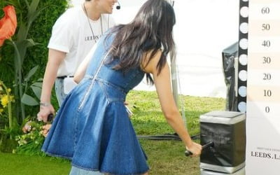 '40대' 오윤아, 얼핏 보면 20대…미니 원피스 입고 몸매 과시