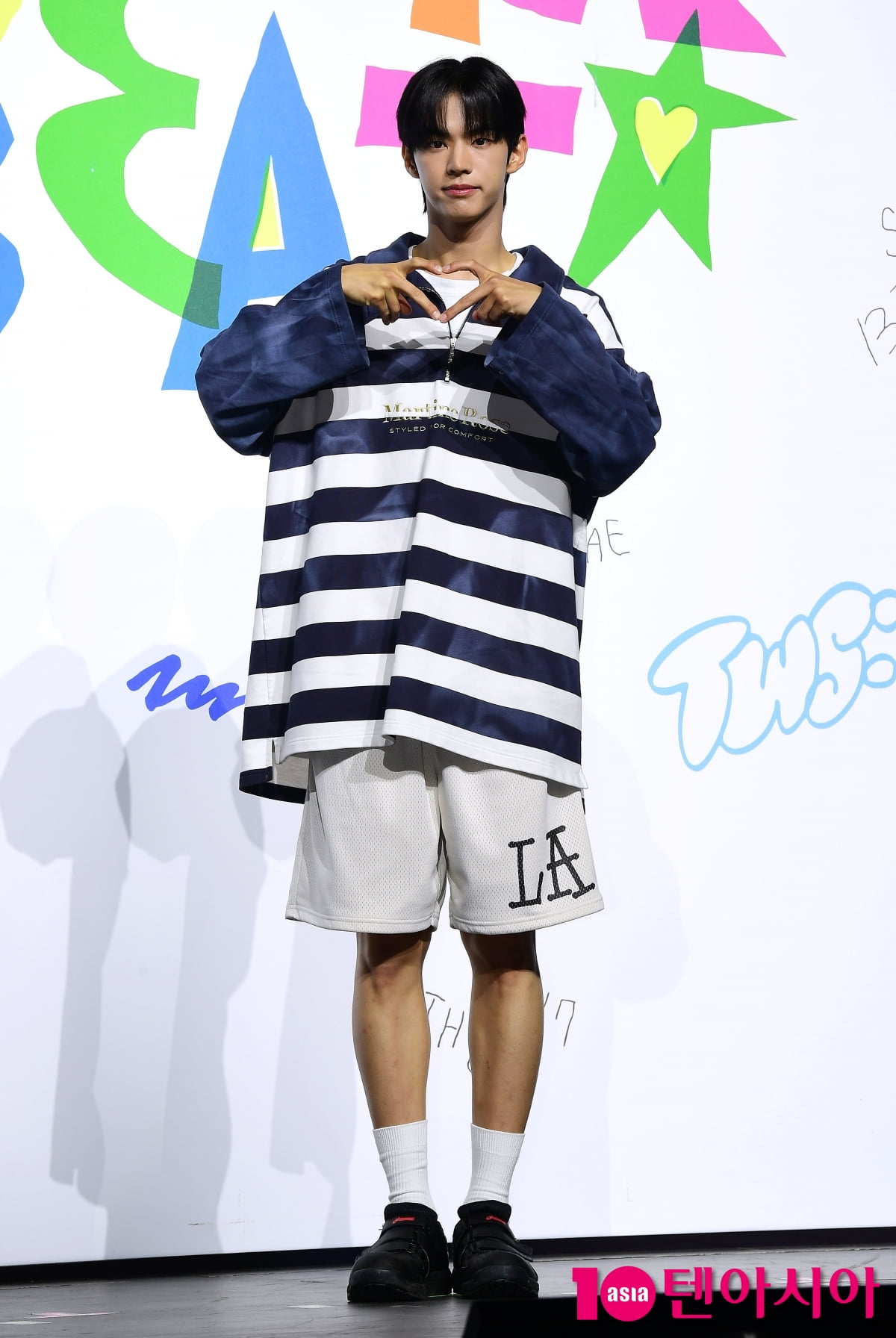 투어스 도훈, 시원한 반바지 패션[TEN포토]