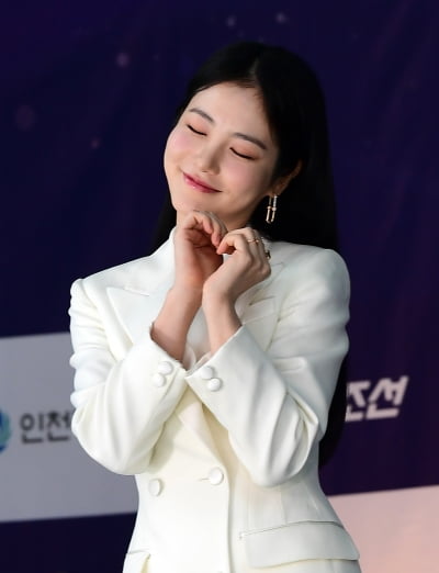 신예은, 애교 넘치는 미소[TEN포토]