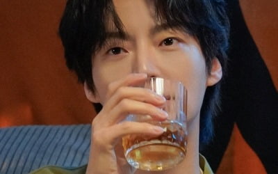 '월드게이' 안재현, 예능→MV까지 접수