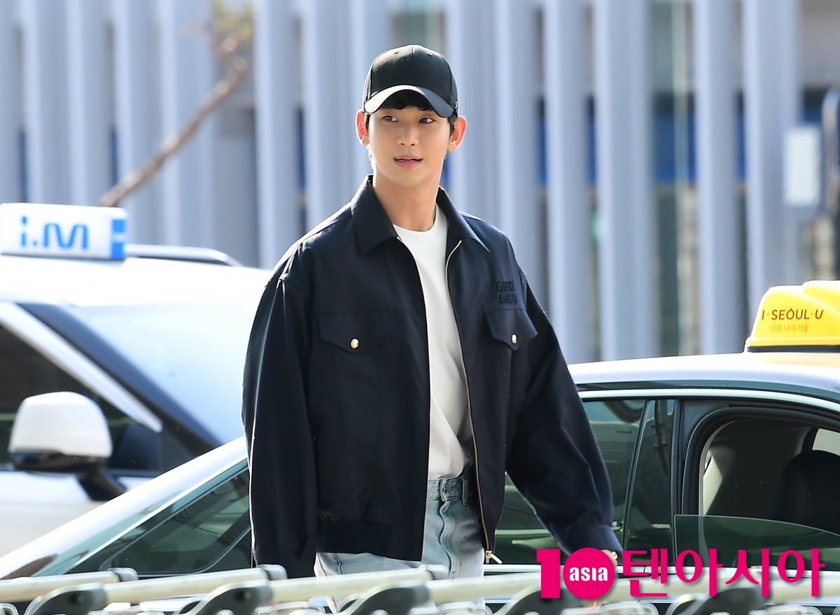 김수현, 여심을 흔드는 미소...설레임 가득한 눈빛[TEN포토+]