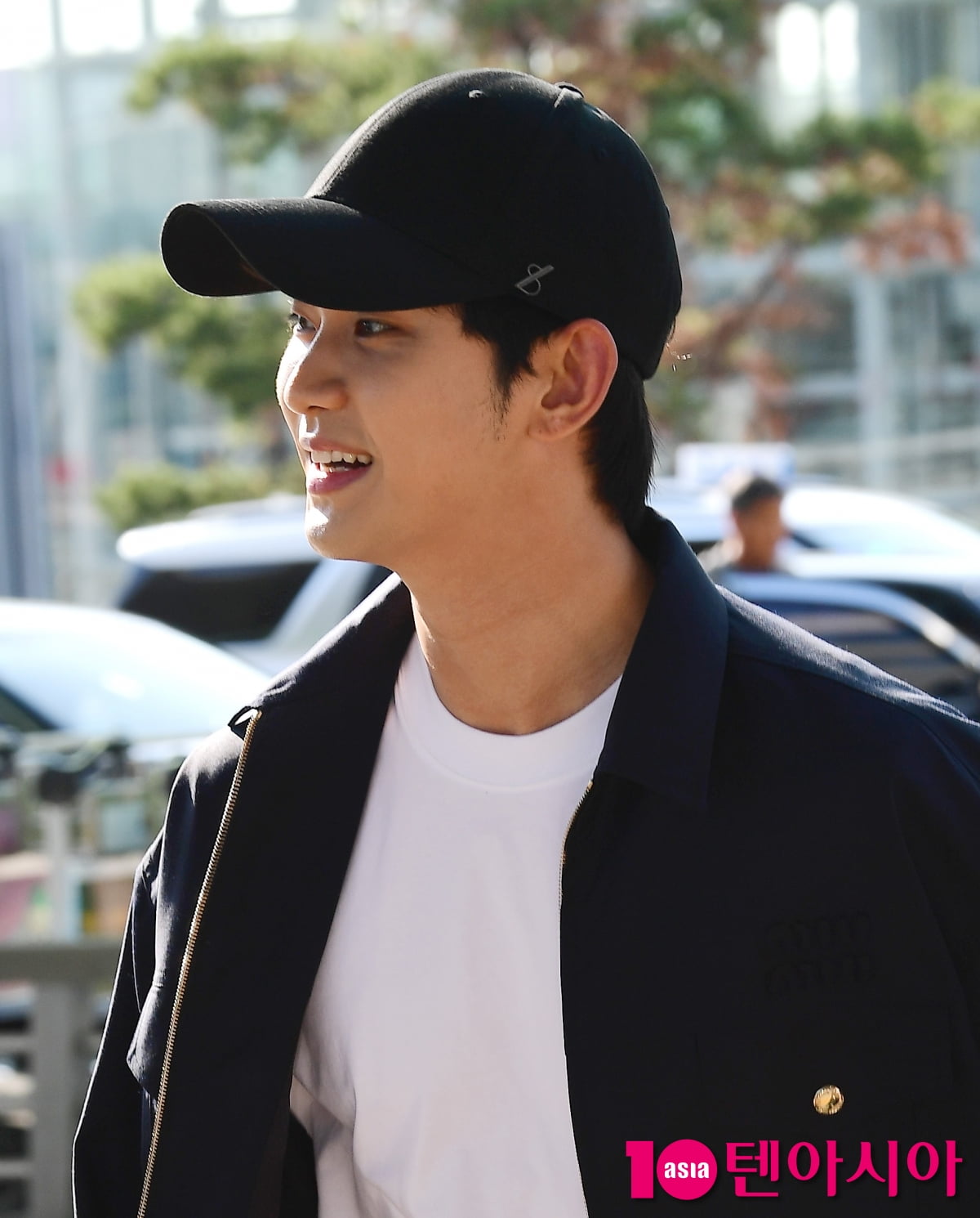 김수현, 여심을 흔드는 미소...설레임 가득한 눈빛[TEN포토+]