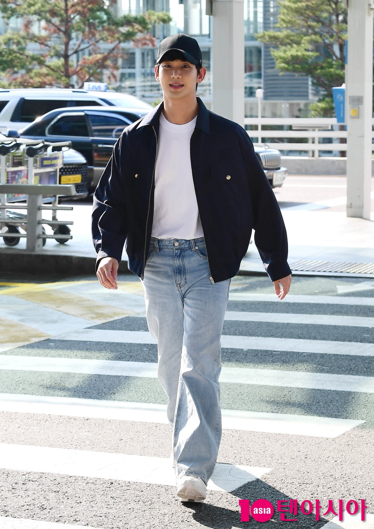 김수현, 여심을 흔드는 미소...설레임 가득한 눈빛[TEN포토+]