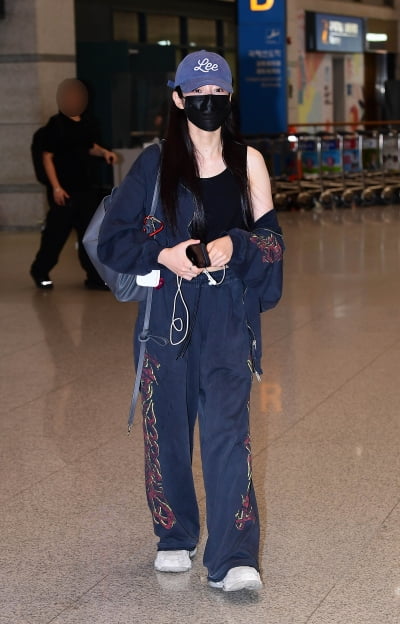 노윤서, 어깨를 시원하게 드러내고[TEN포토]