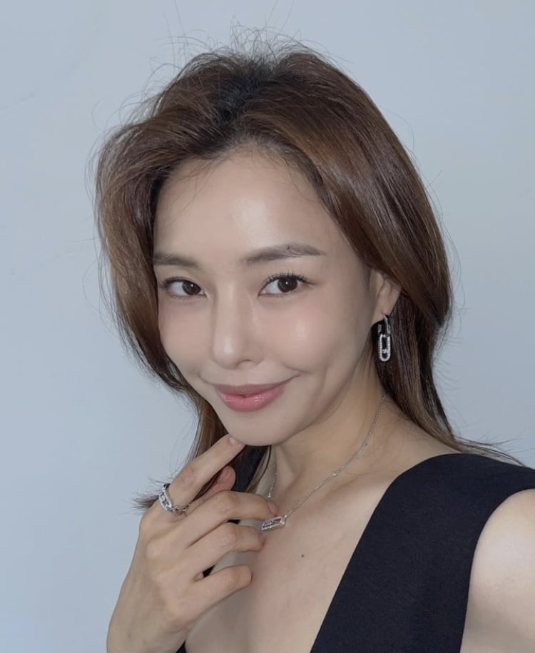 이하늬, 육아 탈출 성공했다…“간만에 날 좋은 날”