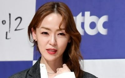 [종합] 김윤아, 저작권 부자 맞네 "♥김형규 수입 발언 파장, 부끄럽고 창피해" ('철파엠')