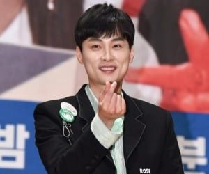 버즈 민경훈, 방송계 종사자 비연예인과 11월 결혼 "서로의 안식처 결심" [전문]