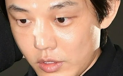 유아인, 강제 커밍아웃인가…'동성 성폭행' 드러난 정황, 진실게임 돌입 [TEN이슈]