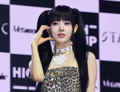 스테이씨 "키스오브라이프·베이비몬스터와 맞대결, 부담보단 반가워"