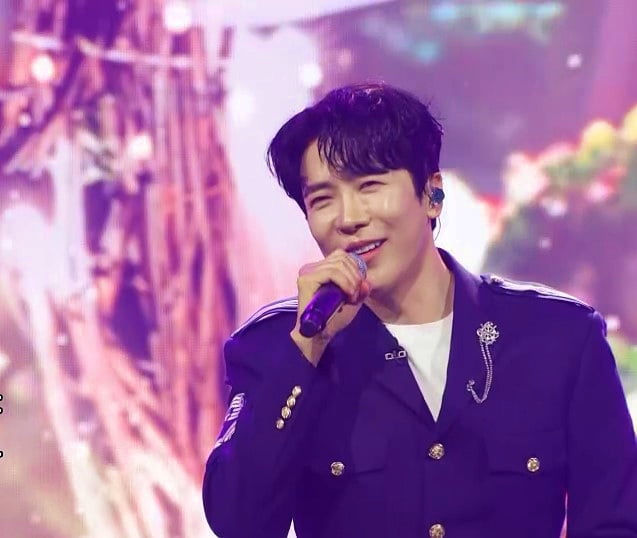에녹, "제 가슴골 나왔어요" 울분('불타는 장미단2')